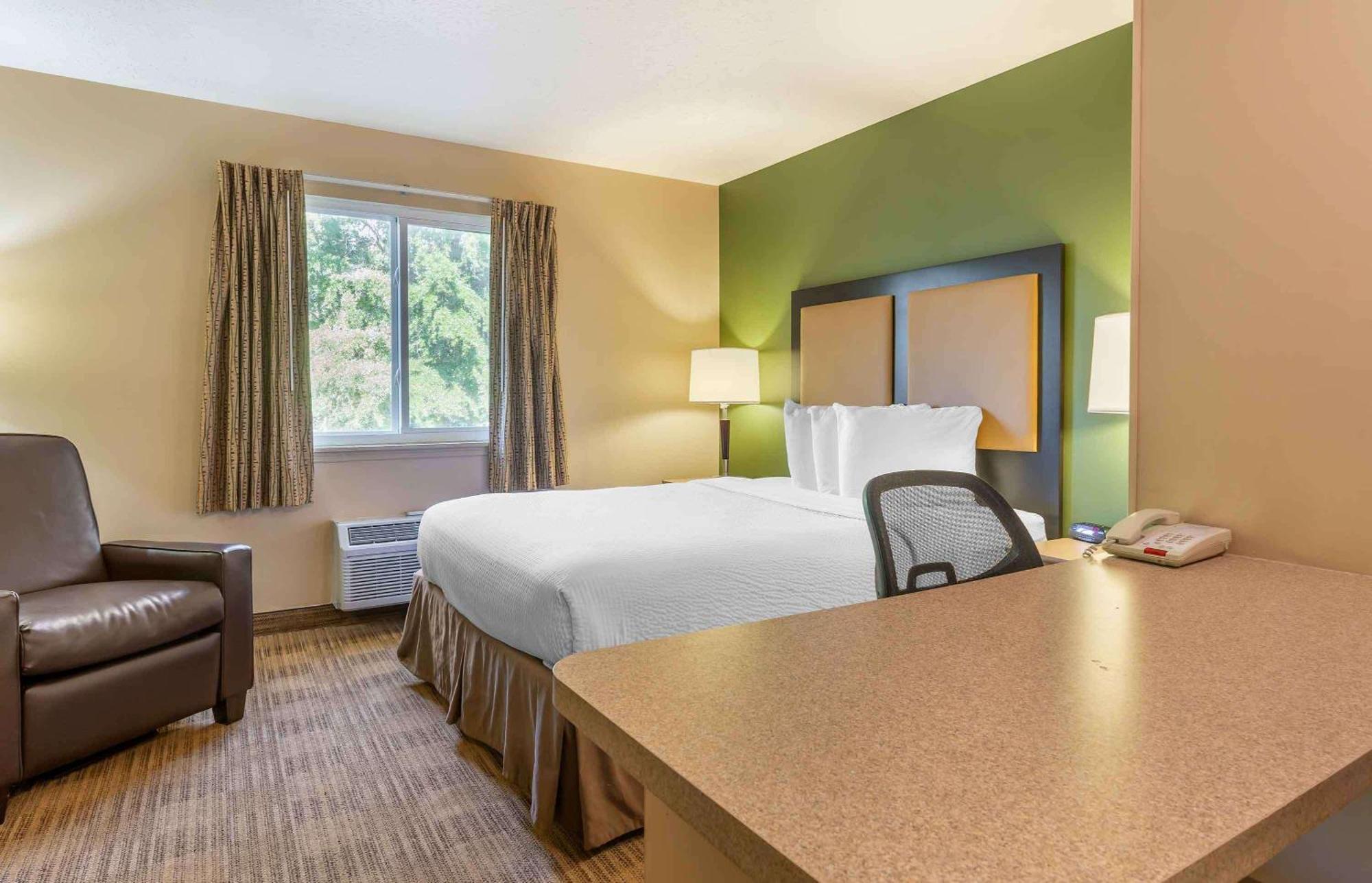 Extended Stay America Suites - Raleigh - Cary - Harrison Ave Zewnętrze zdjęcie