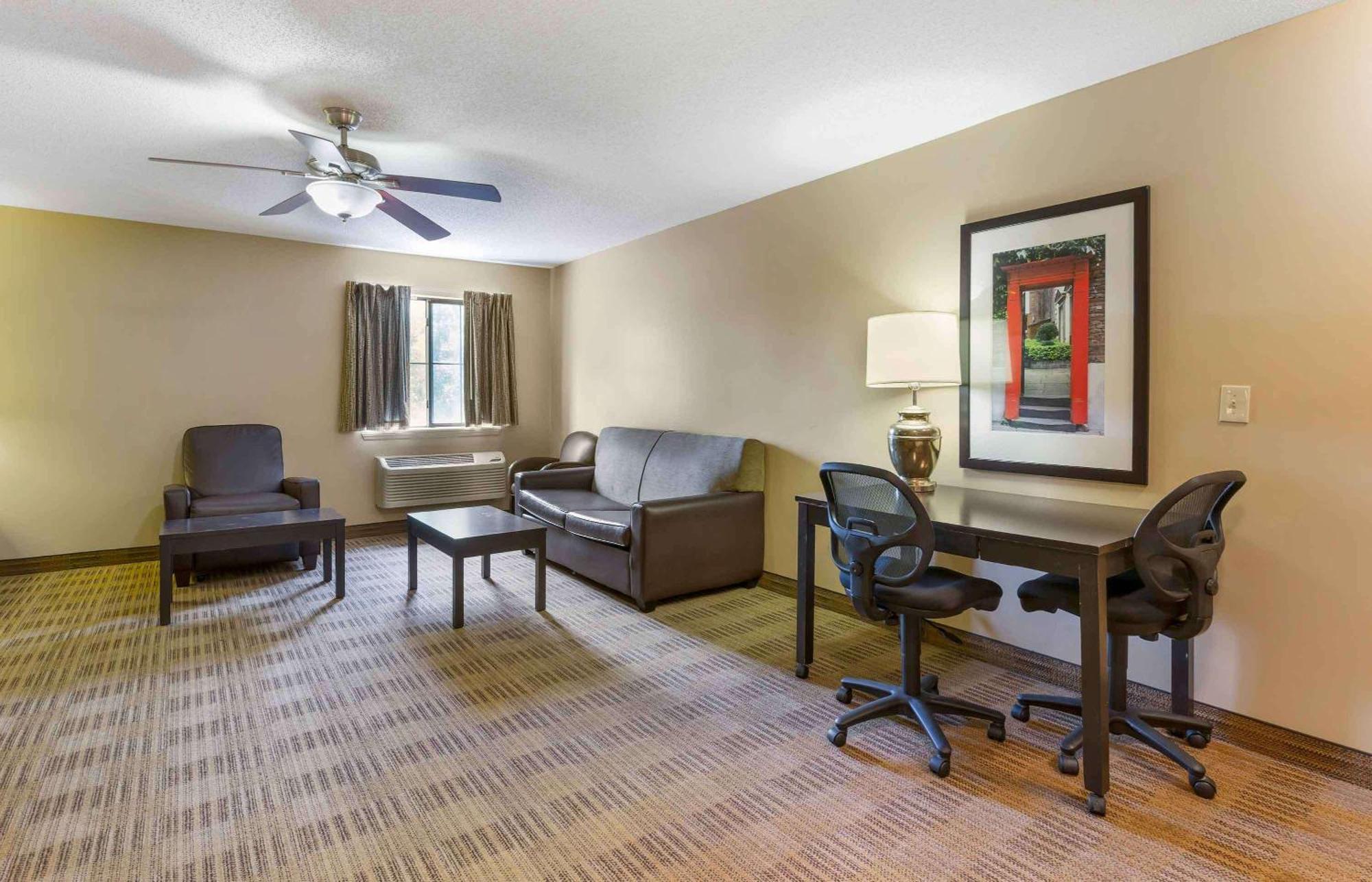 Extended Stay America Suites - Raleigh - Cary - Harrison Ave Zewnętrze zdjęcie