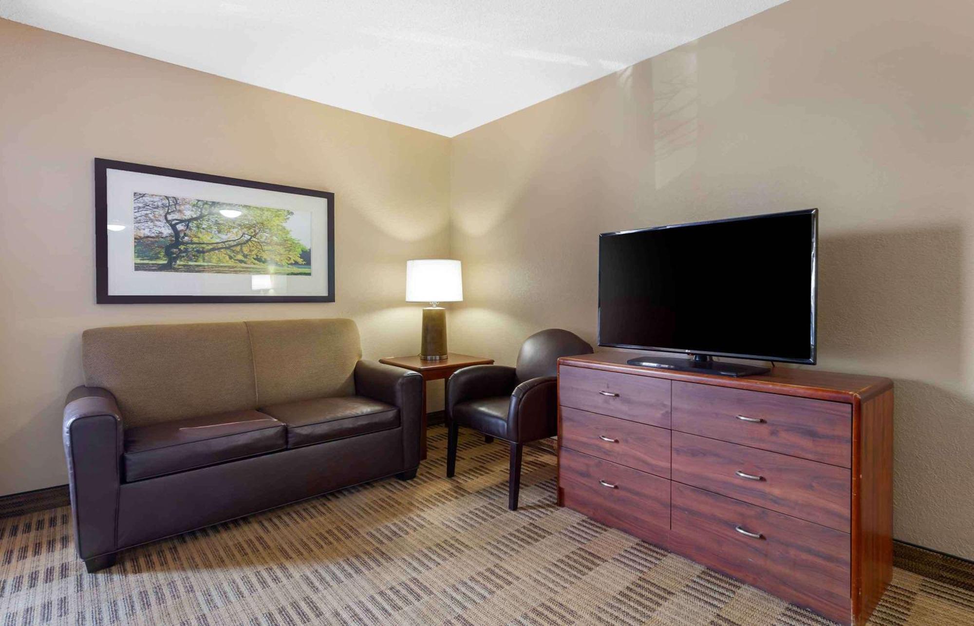 Extended Stay America Suites - Raleigh - Cary - Harrison Ave Zewnętrze zdjęcie