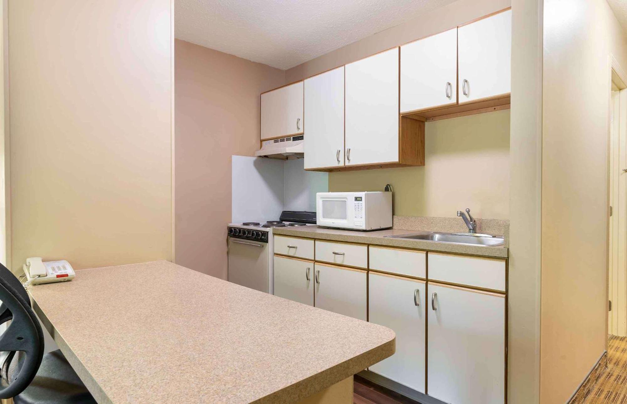 Extended Stay America Suites - Raleigh - Cary - Harrison Ave Zewnętrze zdjęcie