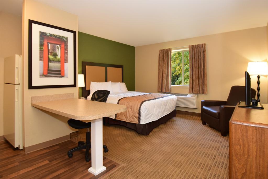Extended Stay America Suites - Raleigh - Cary - Harrison Ave Zewnętrze zdjęcie