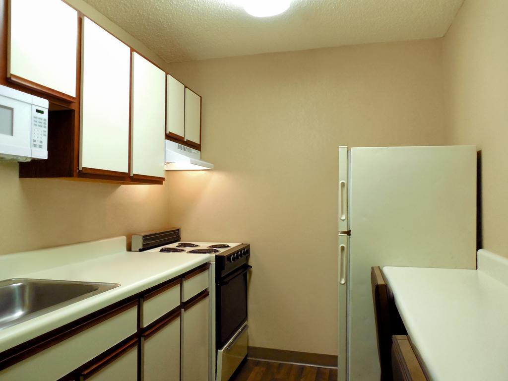 Extended Stay America Suites - Raleigh - Cary - Harrison Ave Zewnętrze zdjęcie