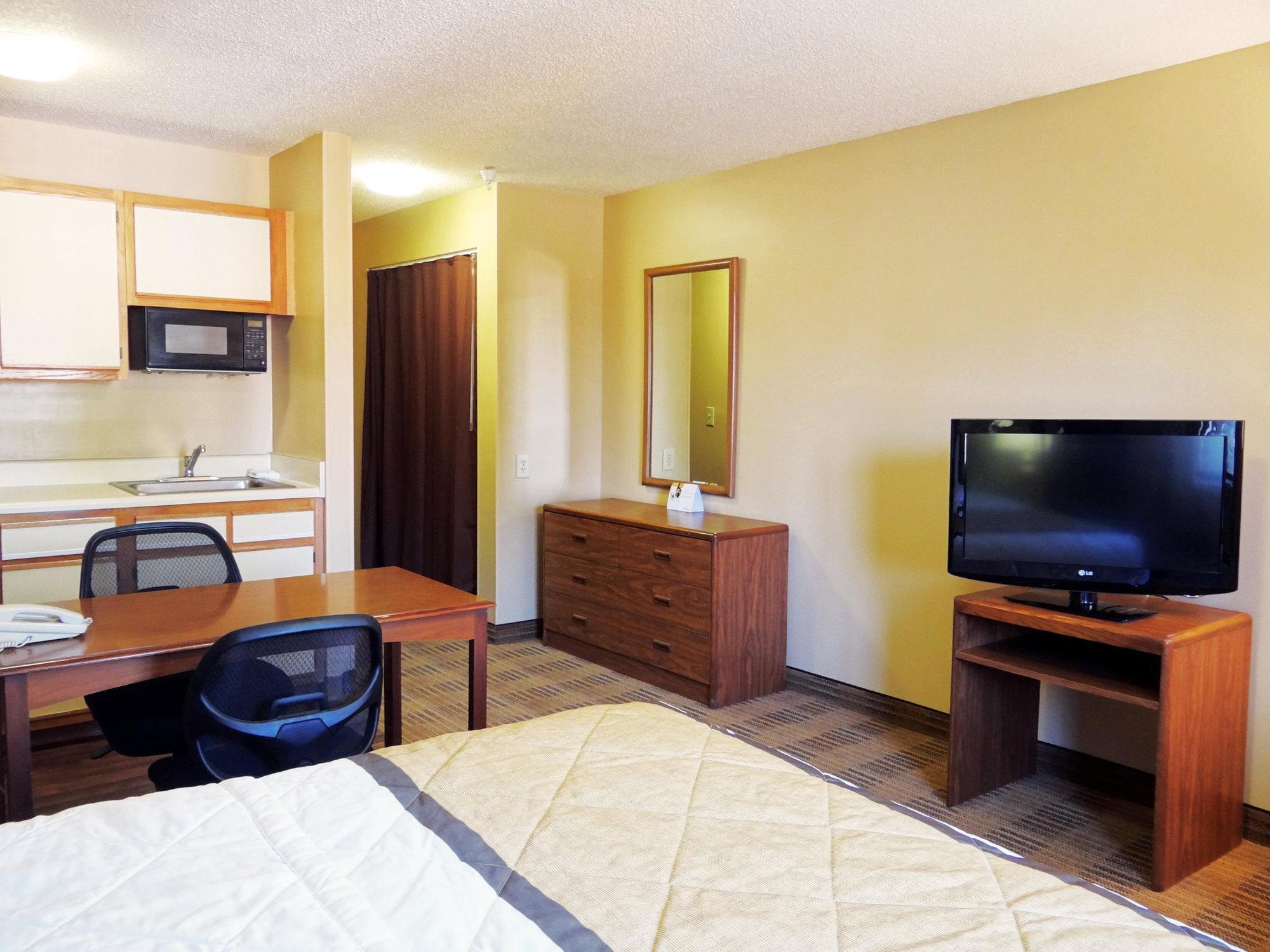 Extended Stay America Suites - Raleigh - Cary - Harrison Ave Zewnętrze zdjęcie