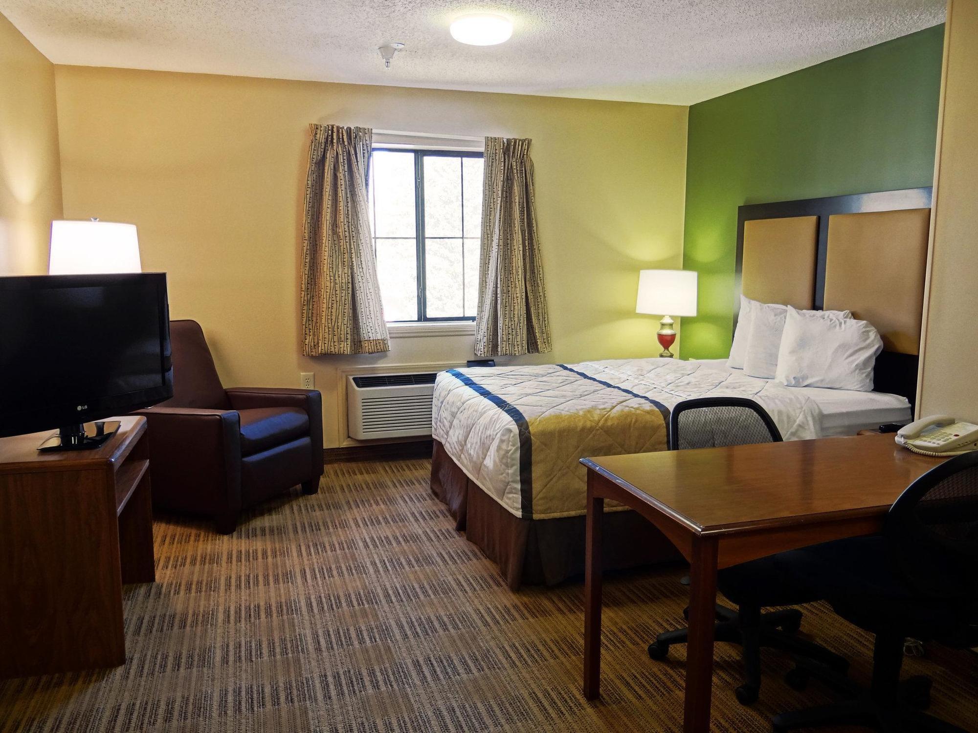 Extended Stay America Suites - Raleigh - Cary - Harrison Ave Zewnętrze zdjęcie